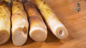 春筍剝?nèi)ネ鈿ぃ谐蓾L刀塊。