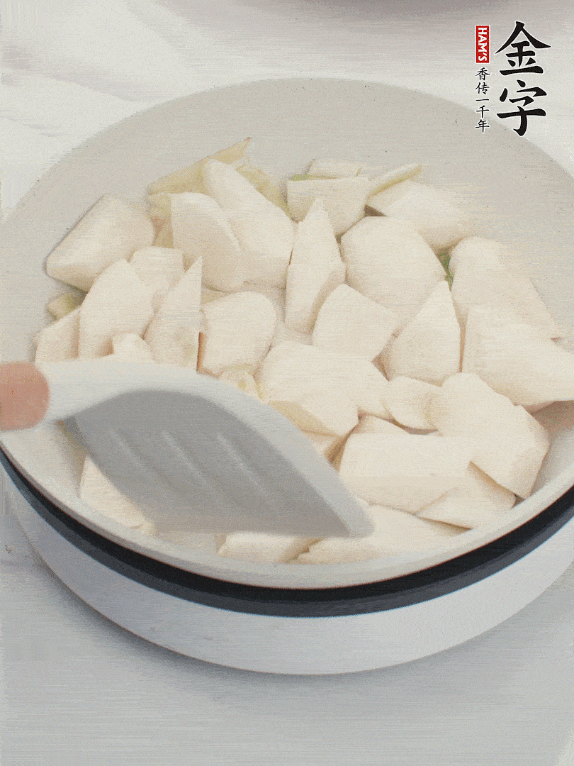 加茭白煸炒。