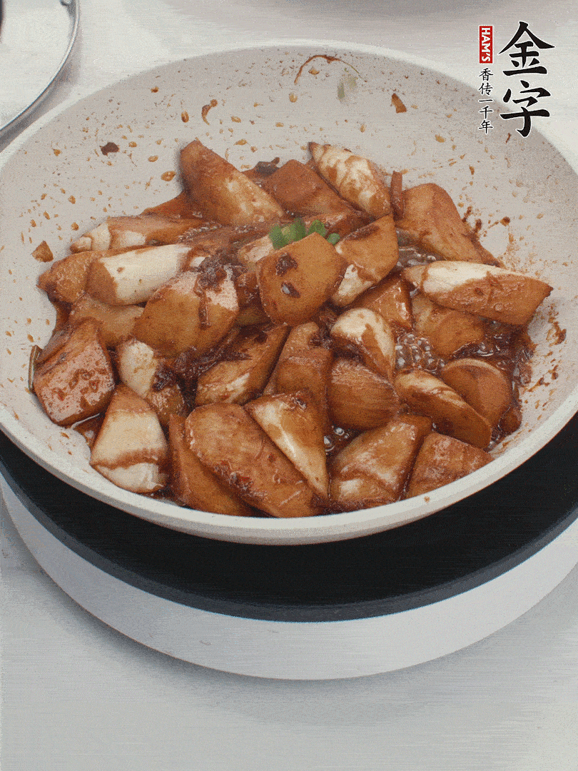 撒上一點(diǎn)小蔥花。