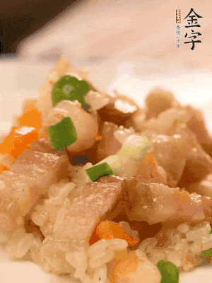 出鍋后撒點(diǎn)蔥花更香。