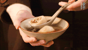 新的一年，我們還是要吃好喝好哦，祝大家元宵快樂！