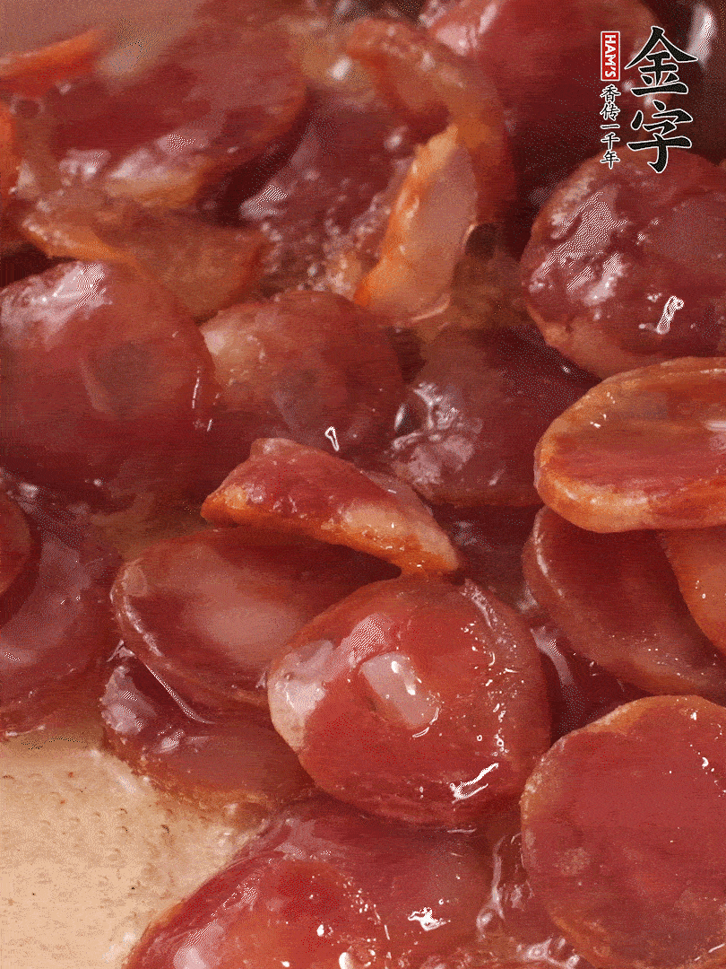 絲苗米洗凈后，用1.5倍水煮至6分熟（偏硬的質(zhì)地），網(wǎng)篩撈起瀝干水分備用。