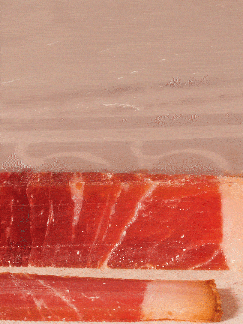 金字火腿切片，溫水浸泡5分鐘